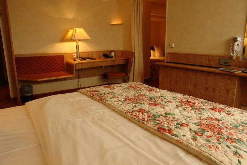 Mercure London Gatwick Airport Horley Quarto foto