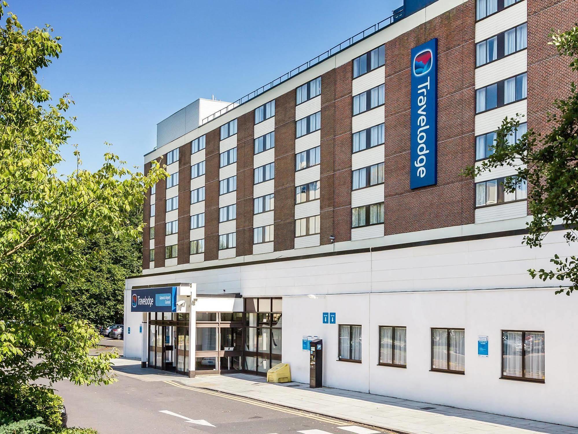 Mercure London Gatwick Airport Horley Exterior foto