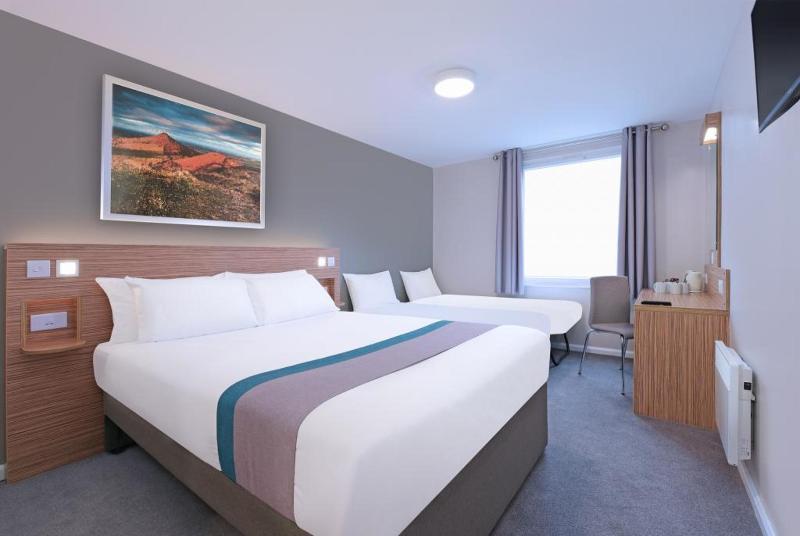 Mercure London Gatwick Airport Horley Exterior foto